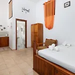 شقة Apostolos *